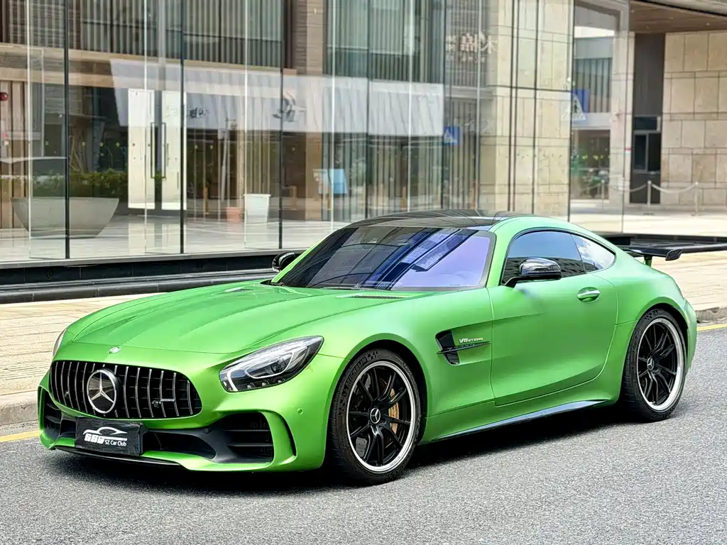Mercedes-Benz AMG GT 2018 — фото 1