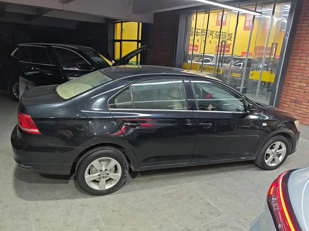 Volkswagen Santana 2013