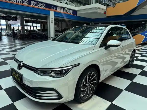 Volkswagen Golf 2022