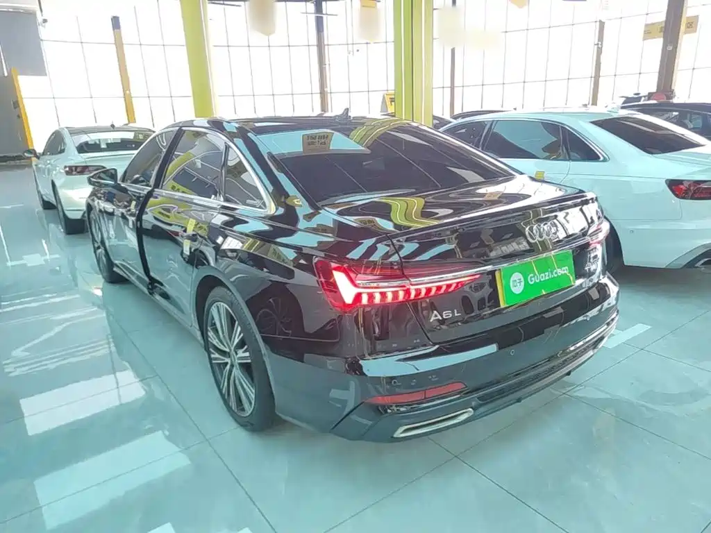 Audi A6L 2022