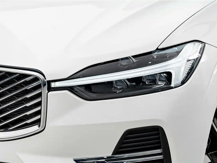 Volvo XC60 2026 — фото 4