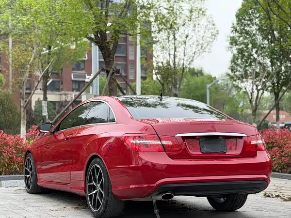 Mercedes-Benz E-Class 2012