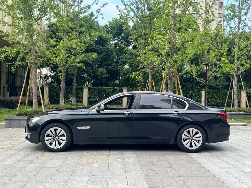 BMW 7 Series 2013 — фото 5