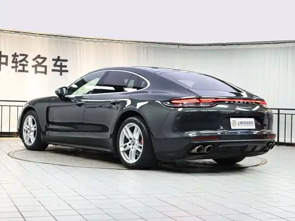 Porsche Panamera 2023