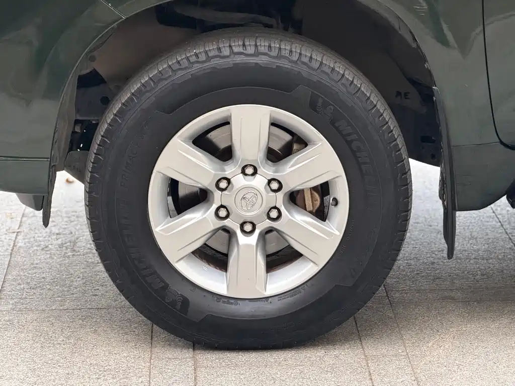 Toyota Prado 2015 — фото 20