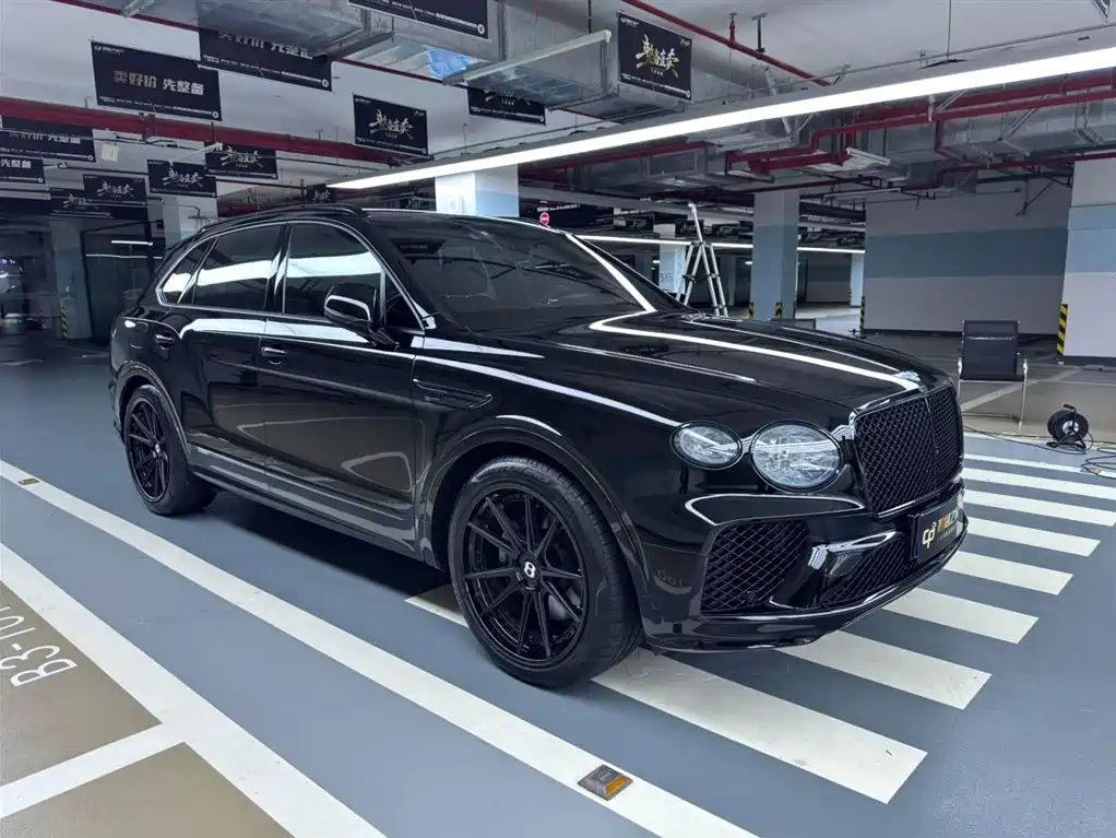 Bentley Bentayga 2021