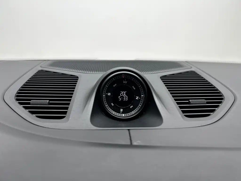 Porsche Cayenne 2025 — фото 11