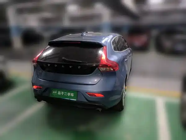 Volvo V40 2016