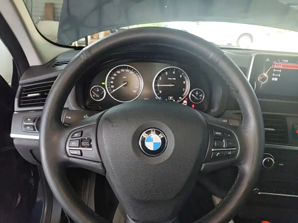 BMW X3 2016 — фото 11