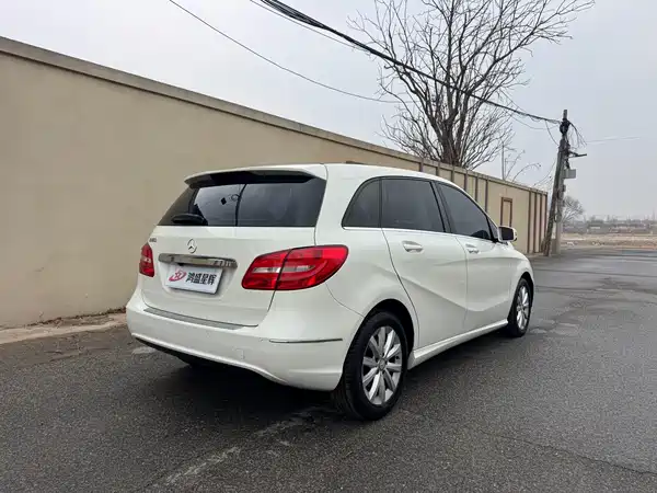 Mercedes-Benz B-Class 2012