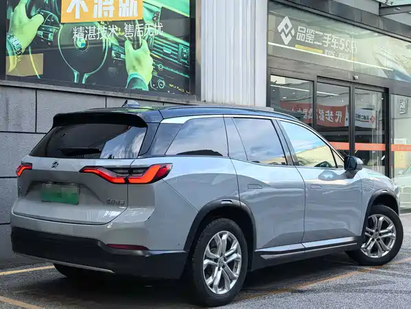 NIO ES8 2019