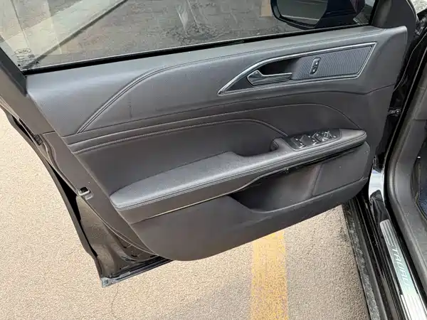 Ford Taurus 2020