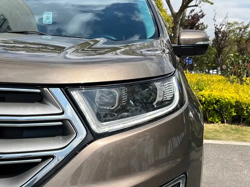 Ford Edge 2017 — фото 27