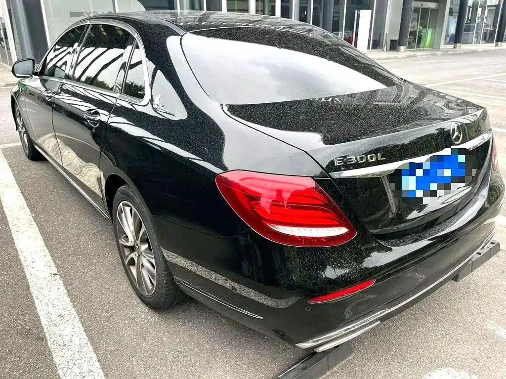 Mercedes-Benz E-Class 2018 — фото 8