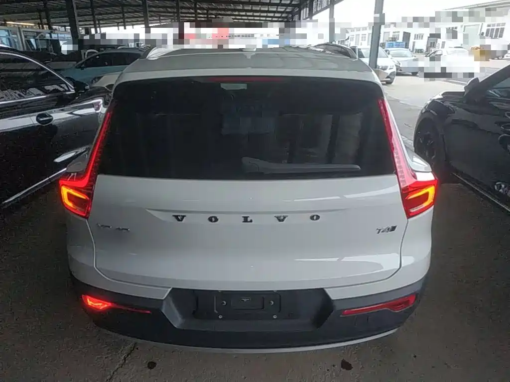 Volvo XC40 2021