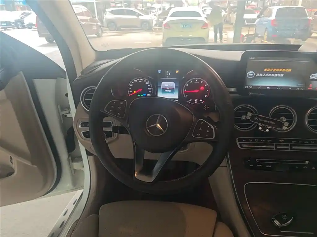 Mercedes-Benz GLC 2017 — фото 11
