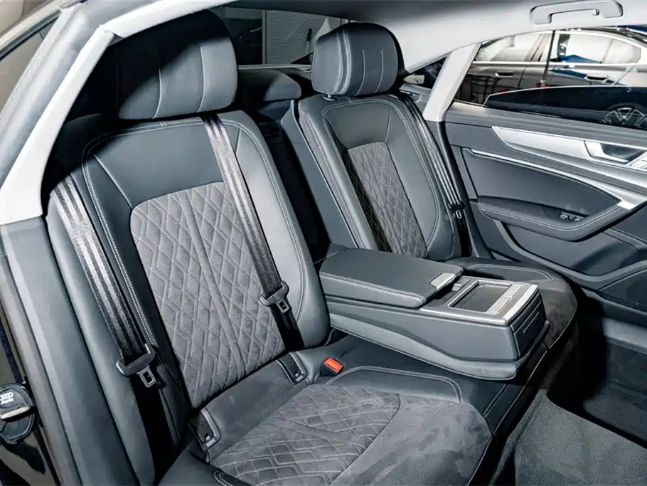 Audi A7L 2025 — фото 22