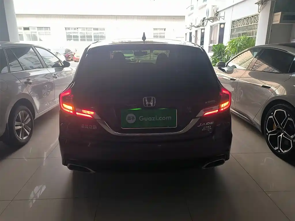 Honda Jade 2017 — фото 6