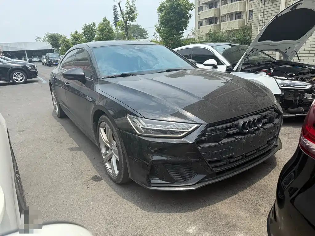 Audi A7L 2022