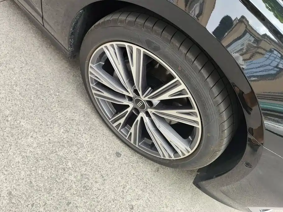 Audi A6L 2025