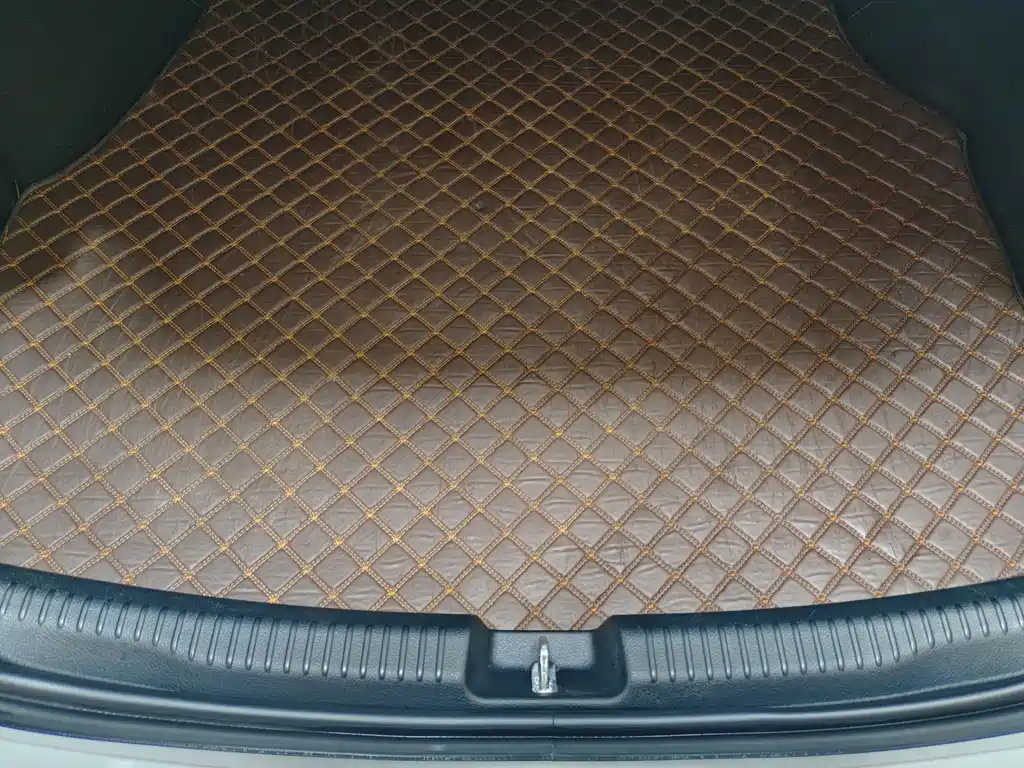 Mercedes-Benz C-Class 2023 — фото 16