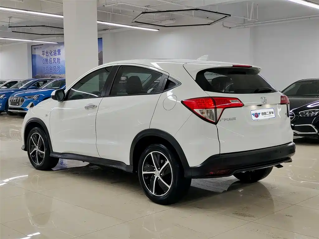 Honda Vezel 2021 — фото 4