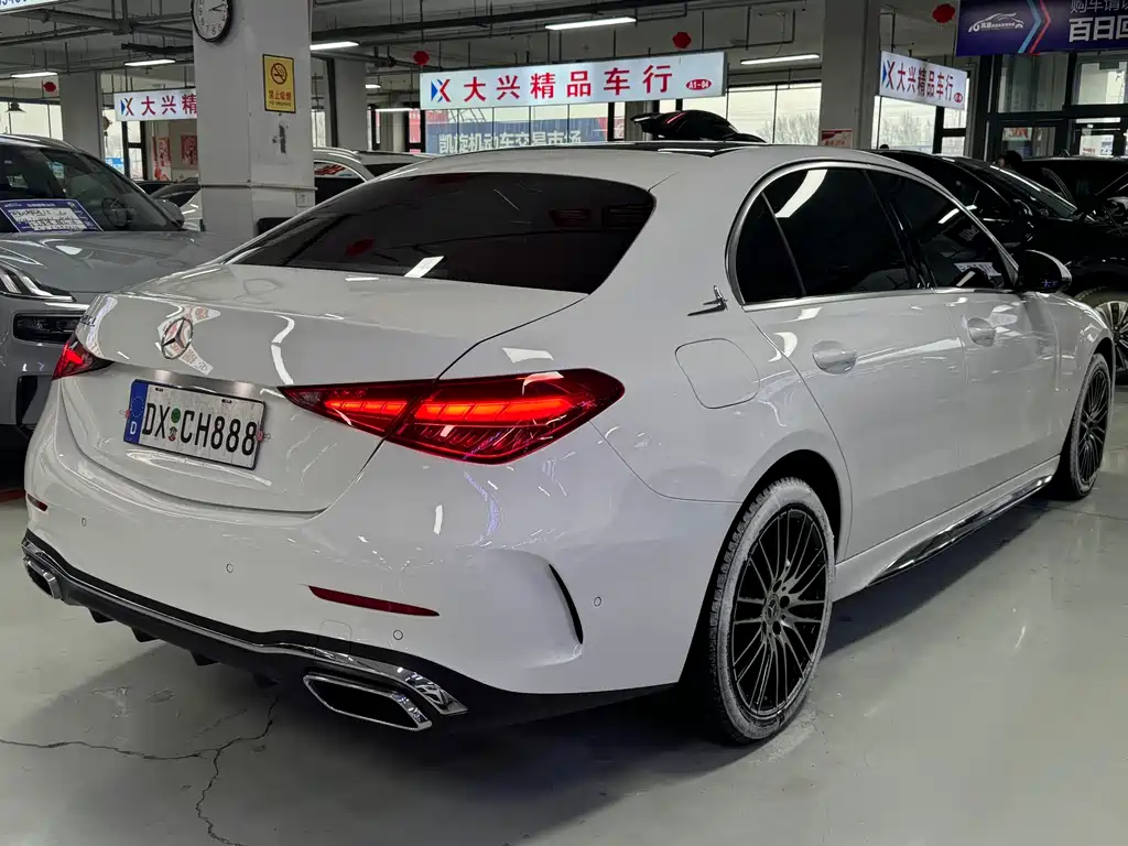 Mercedes-Benz C-Class 2025 — фото 6