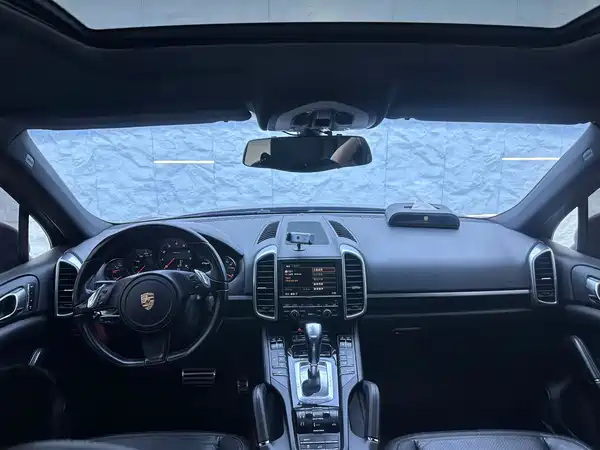 Porsche Cayenne 2011