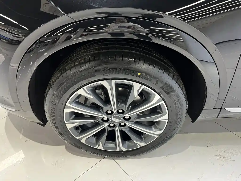 Cadillac XT5 2025 — фото 13