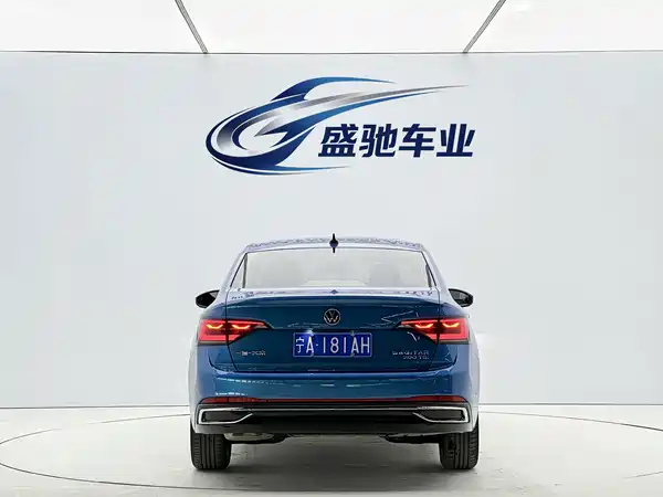 Volkswagen Sagitar 2022