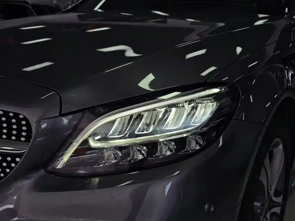 Mercedes-Benz C-Class 2020