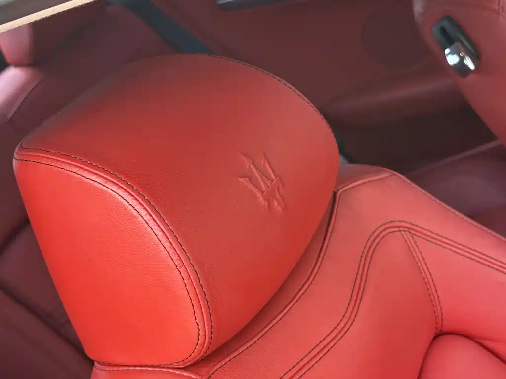 Maserati GranTurismo 2016 — фото 19