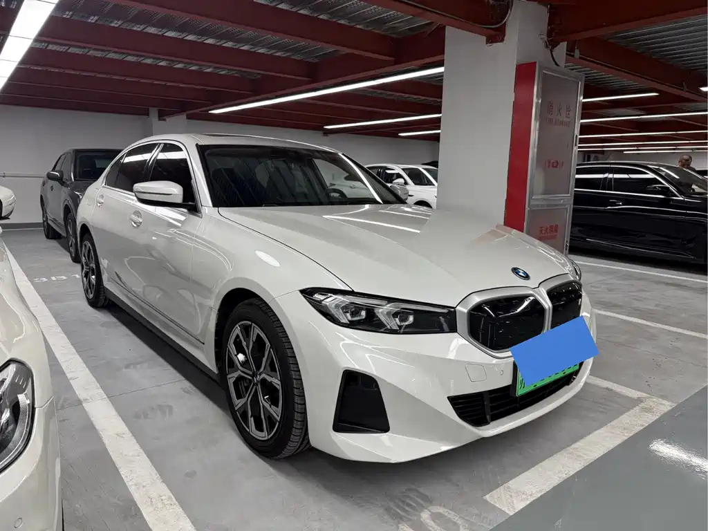 BMW i3 2024