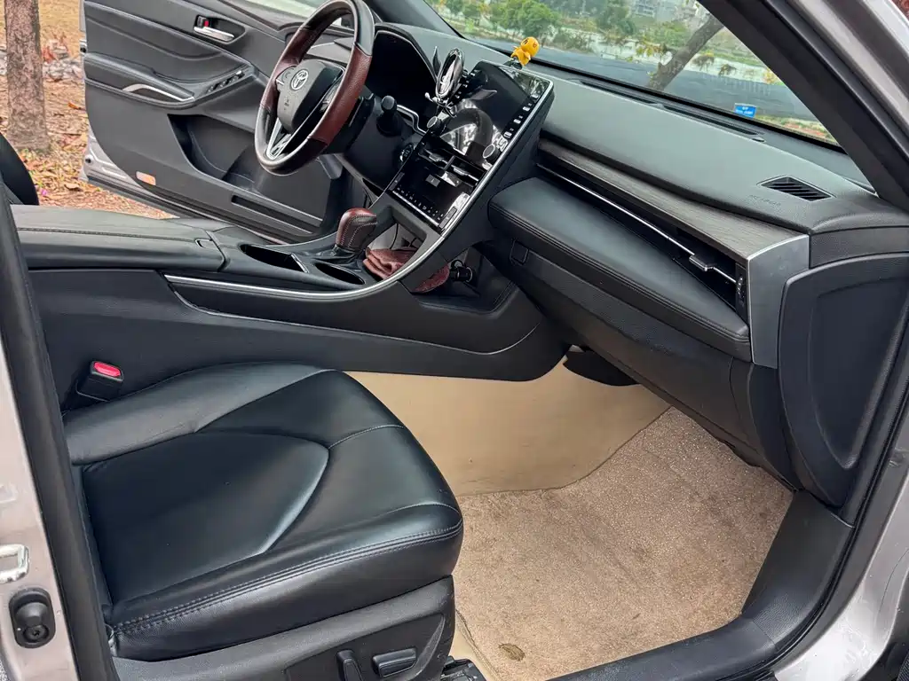 Toyota Avalon 2019 — фото 11