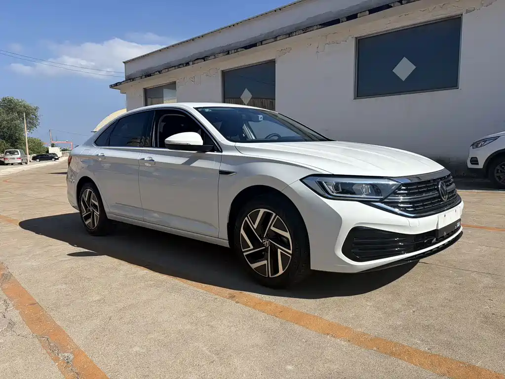 Volkswagen Sagitar 2022