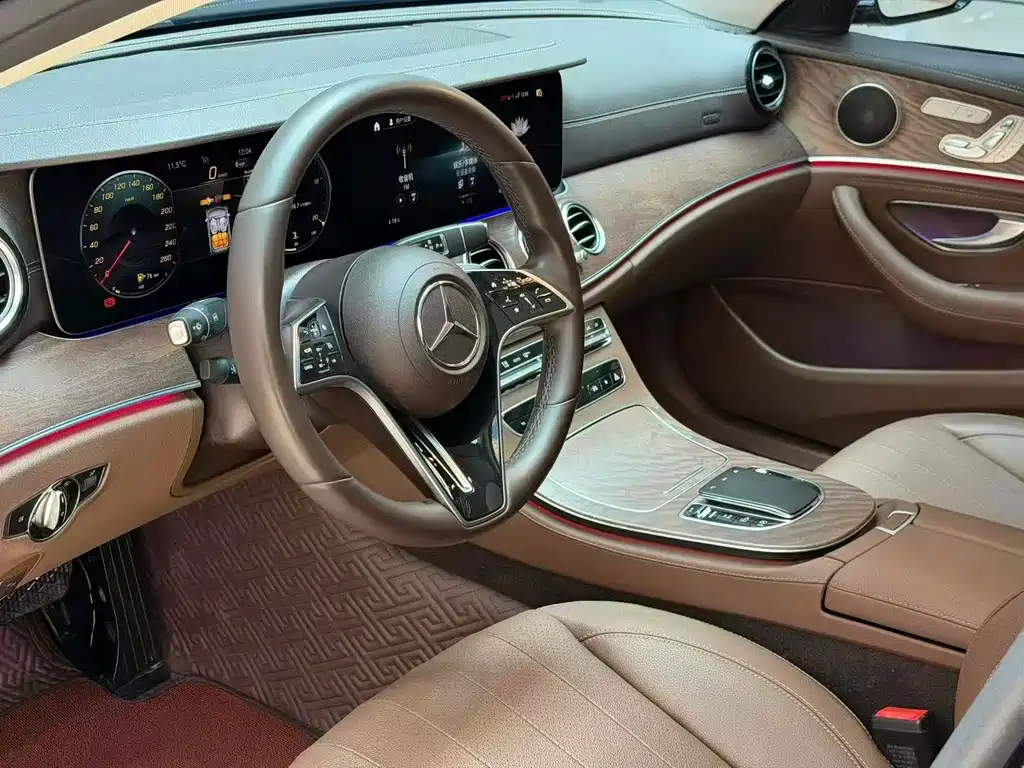 Mercedes-Benz E-Class 2023 — фото 4