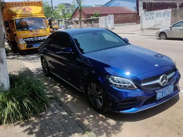 Mercedes-Benz C-Class 2021
