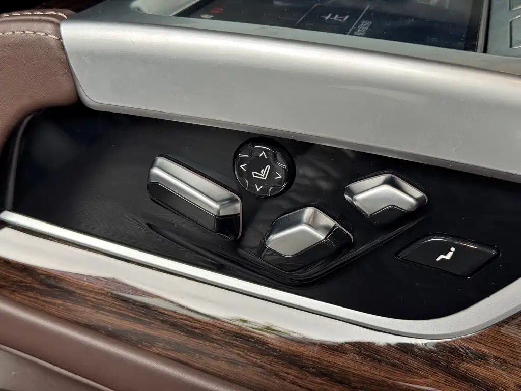 BMW 7 Series 2022 — фото 13