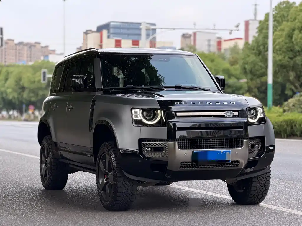 Land Rover Defender 2023 — фото 1