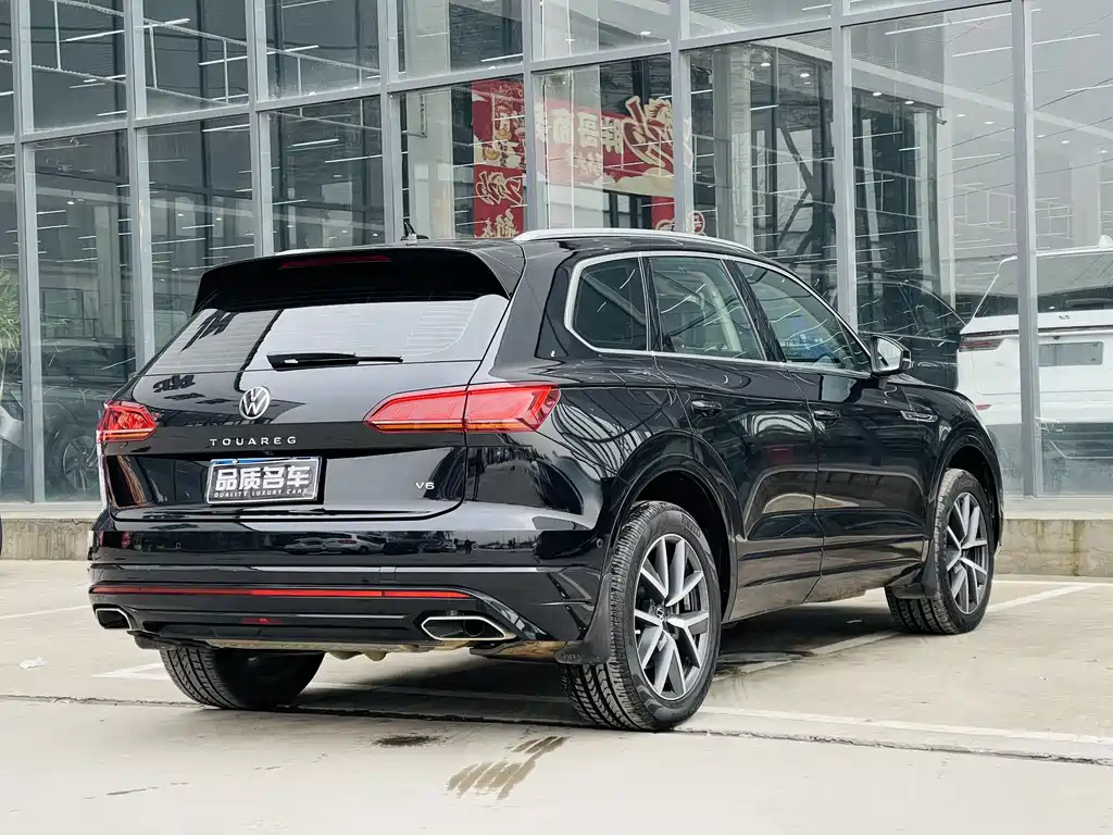 Volkswagen Touareg 2021 — фото 13