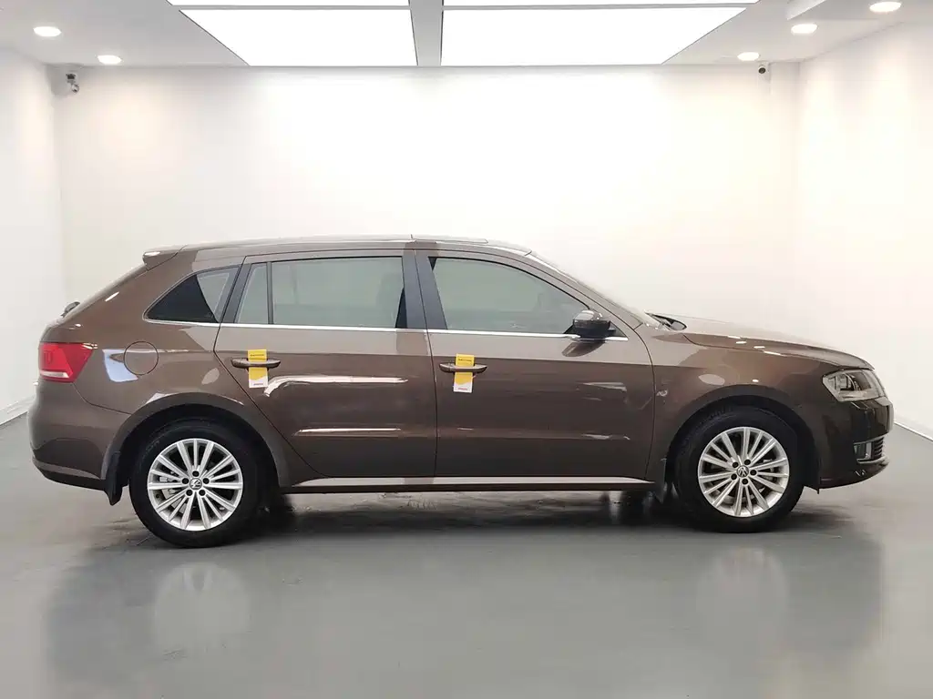 Volkswagen Gran Lavida 2015