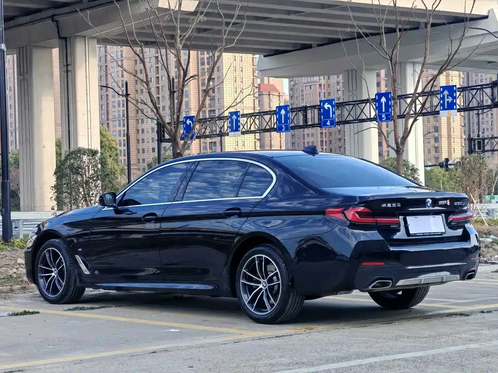BMW 5 Series 2023