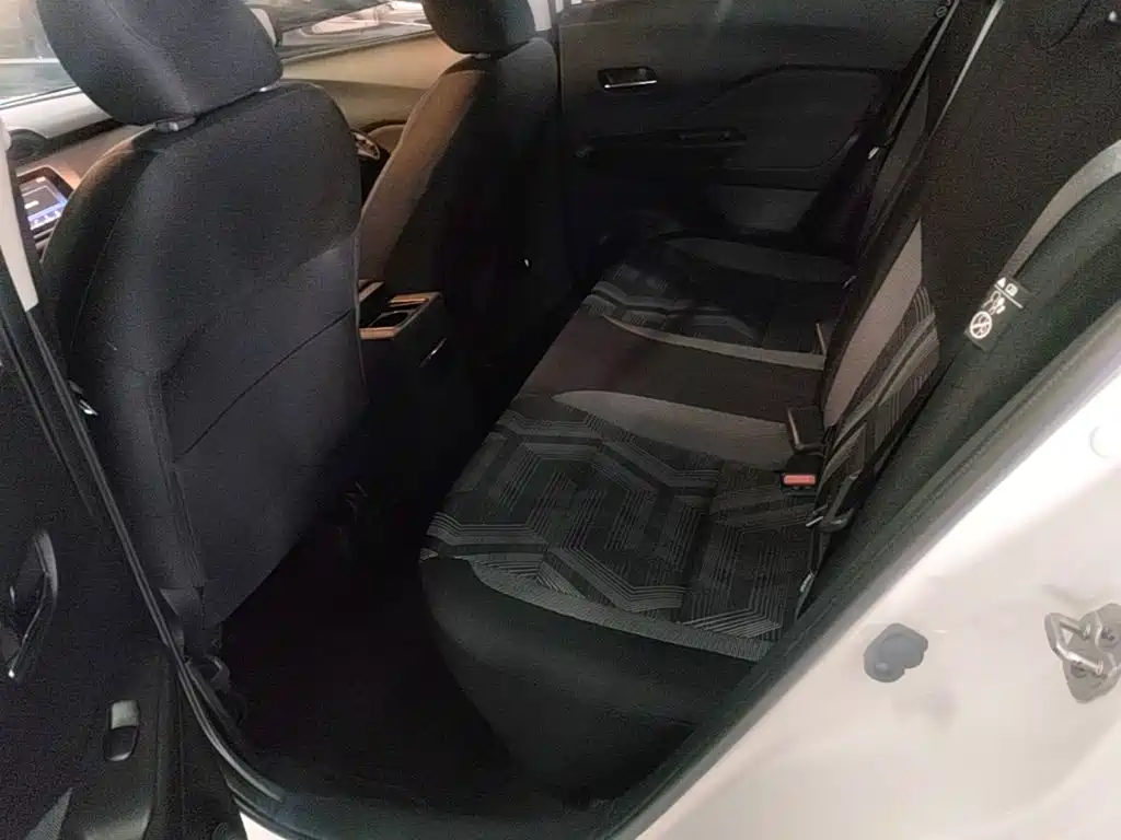 Nissan Kicks 2020 — фото 17