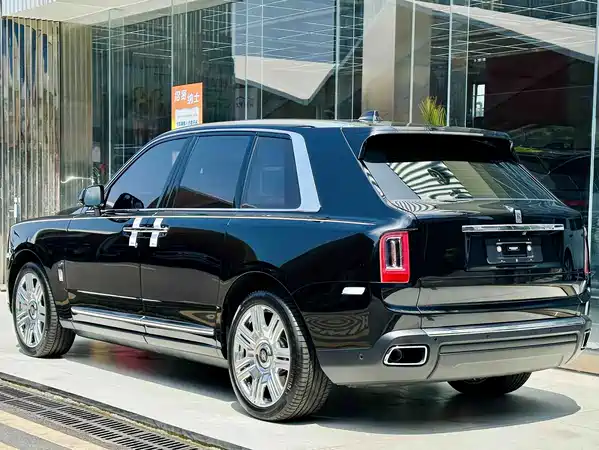 Rolls-Royce Cullinan 2022