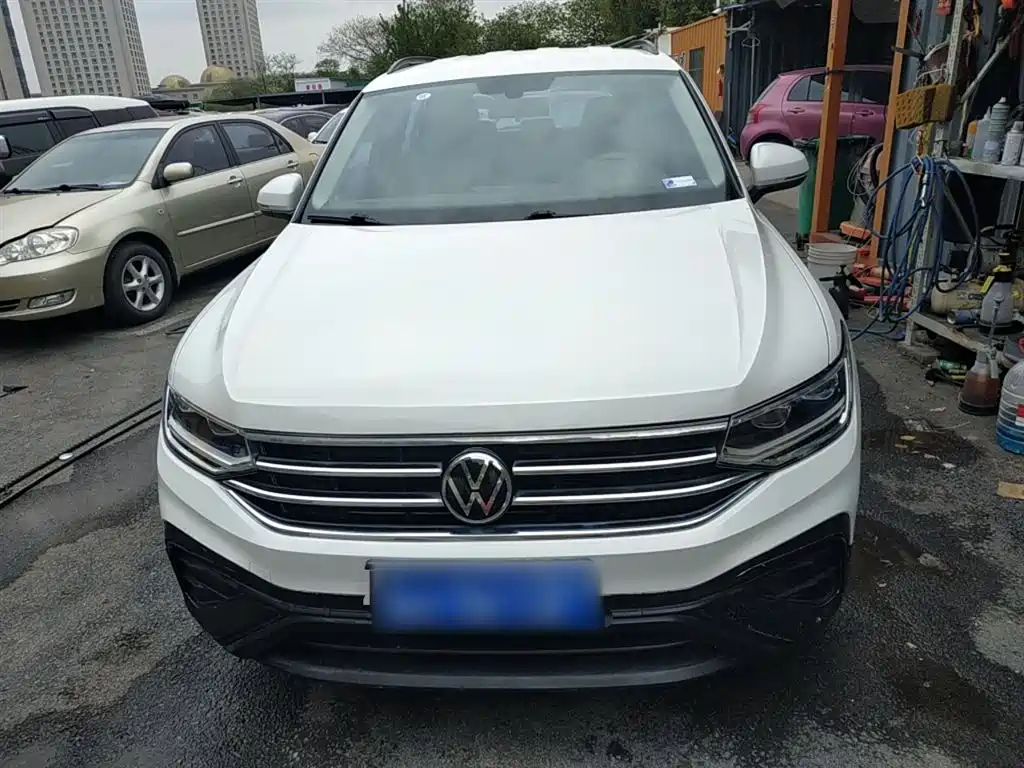 Volkswagen Tiguan L 2022 — фото 3