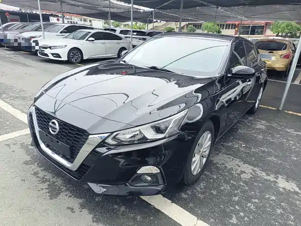 Nissan Teana 2022
