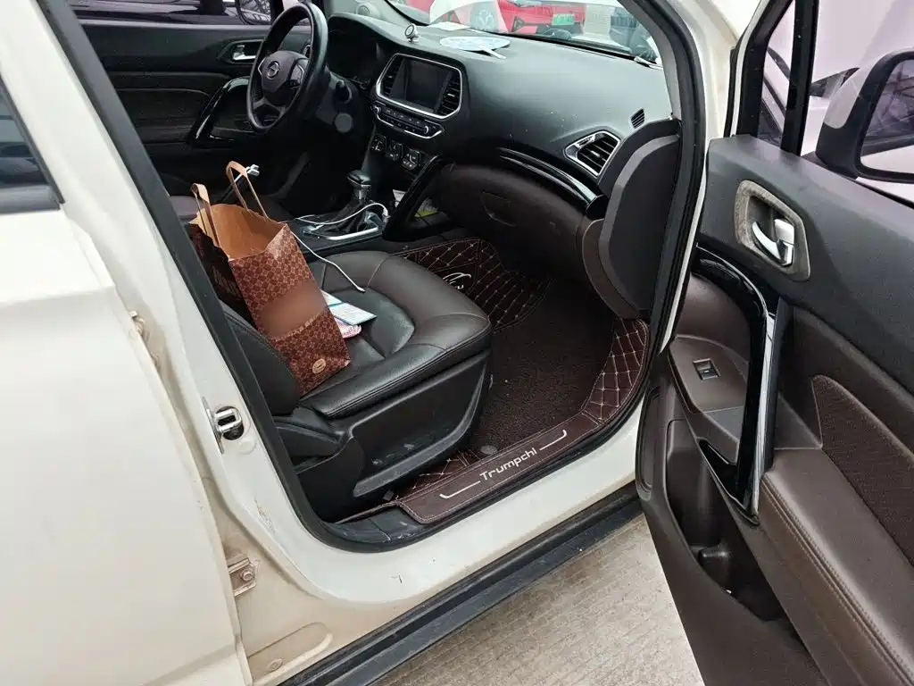 GAC Motor Trumpchi GS4 2016 — фото 20