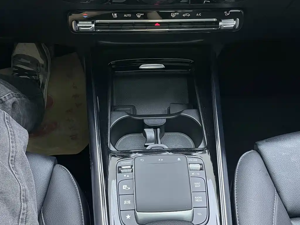 Mercedes-Benz GLA 2021 — фото 16
