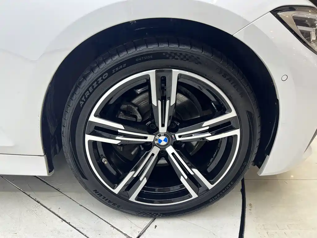 BMW 3 Series 2022 — фото 17