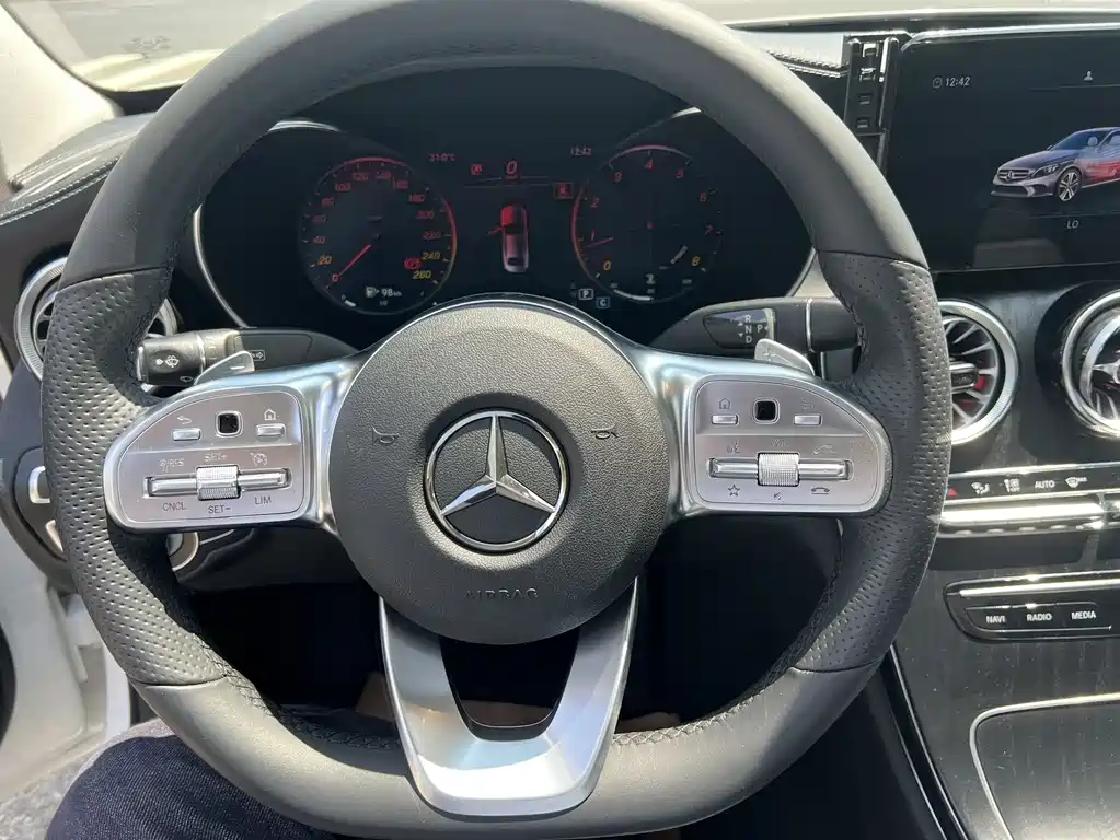 Mercedes-Benz C-Class 2020 — фото 18